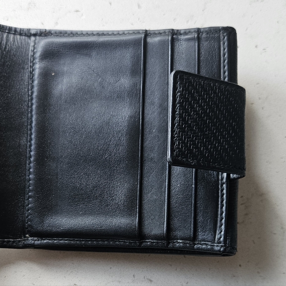 Vintage Salvatore Ferragamo Black Leather Bifold Wallet Coin Case c-22167  Flaw